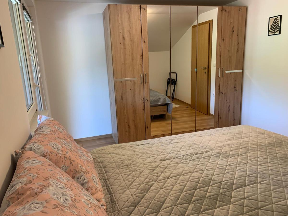 Apartmaji Pr' Nas Laško Buitenkant foto